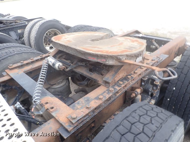 image for item DJ5538 2007 Kenworth T600  semi truck