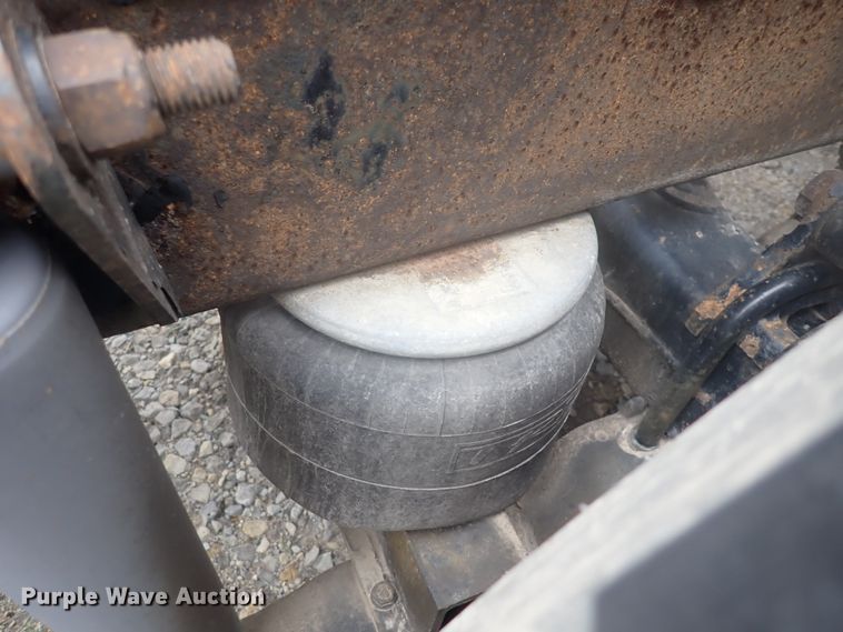 image for item DJ5538 2007 Kenworth T600  semi truck