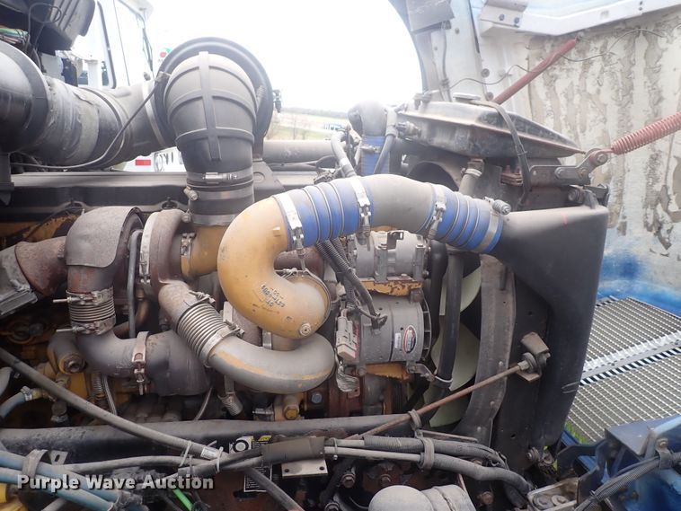 image for item DJ5538 2007 Kenworth T600  semi truck