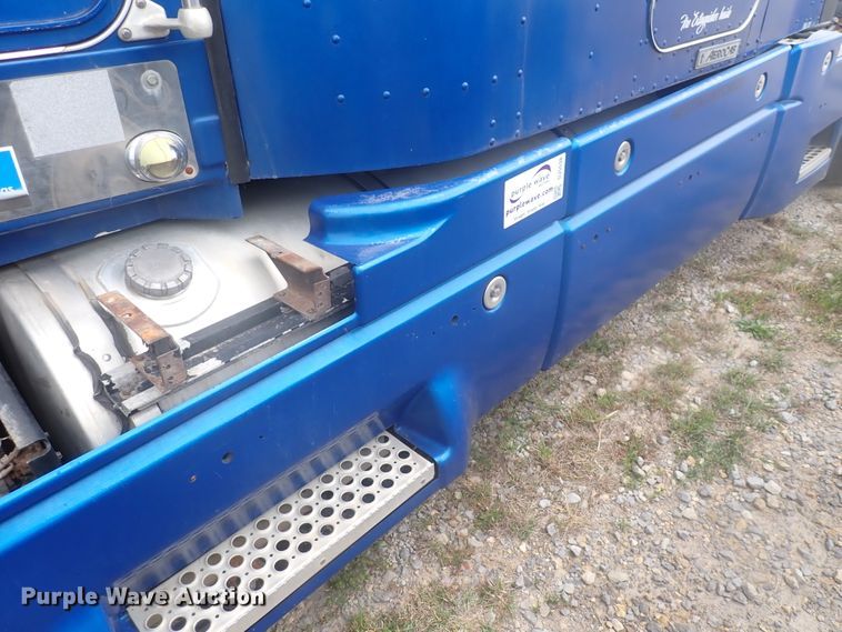 image for item DJ5538 2007 Kenworth T600  semi truck