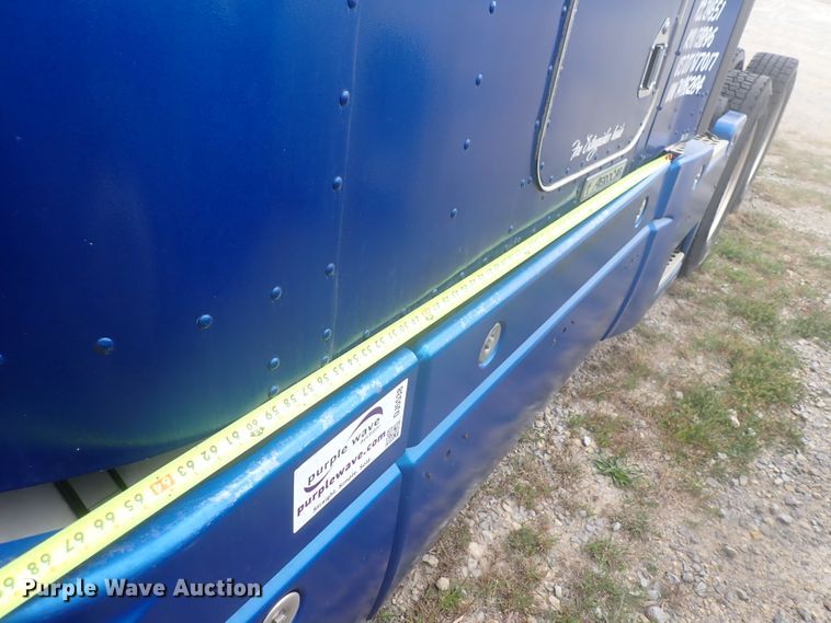 image for item DJ5538 2007 Kenworth T600  semi truck