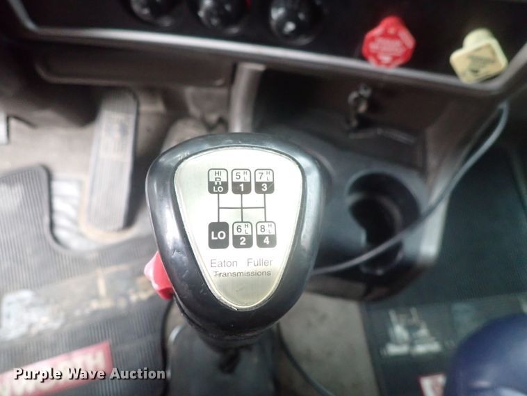 image for item DJ5538 2007 Kenworth T600  semi truck