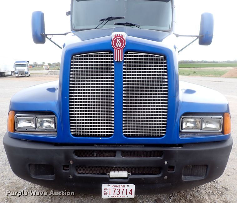 image for item DJ5538 2007 Kenworth T600  semi truck