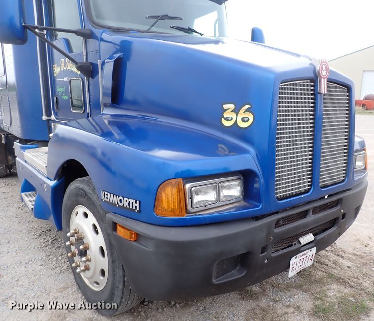 image for item DJ5538 2007 Kenworth T600  semi truck