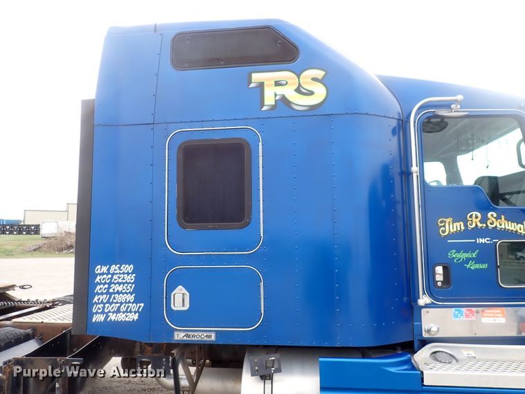 image for item DJ5538 2007 Kenworth T600  semi truck