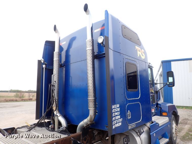 image for item DJ5538 2007 Kenworth T600  semi truck