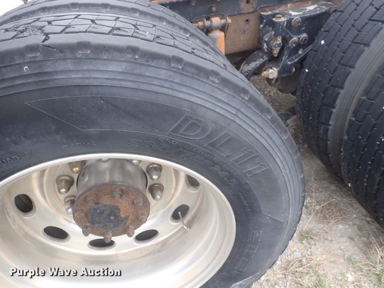 image for item DJ5538 2007 Kenworth T600  semi truck