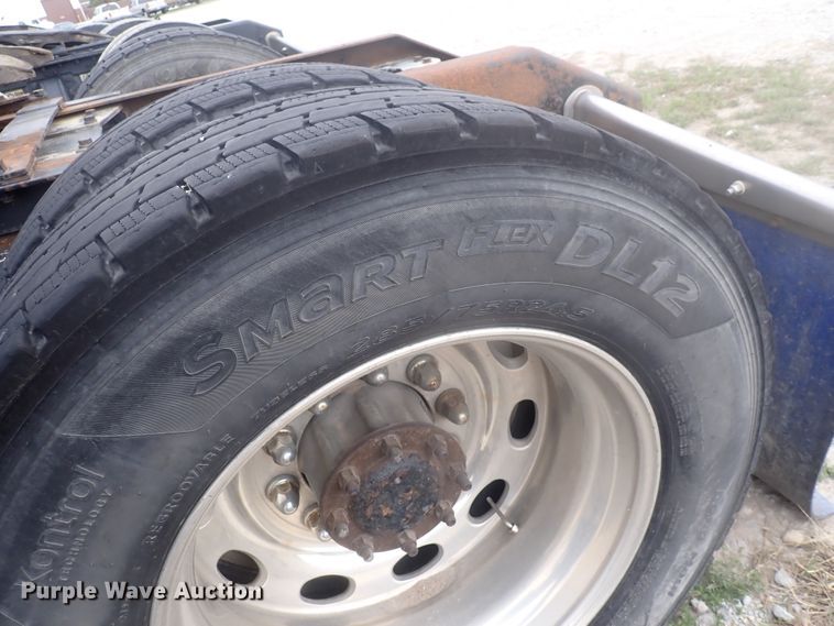 image for item DJ5538 2007 Kenworth T600  semi truck