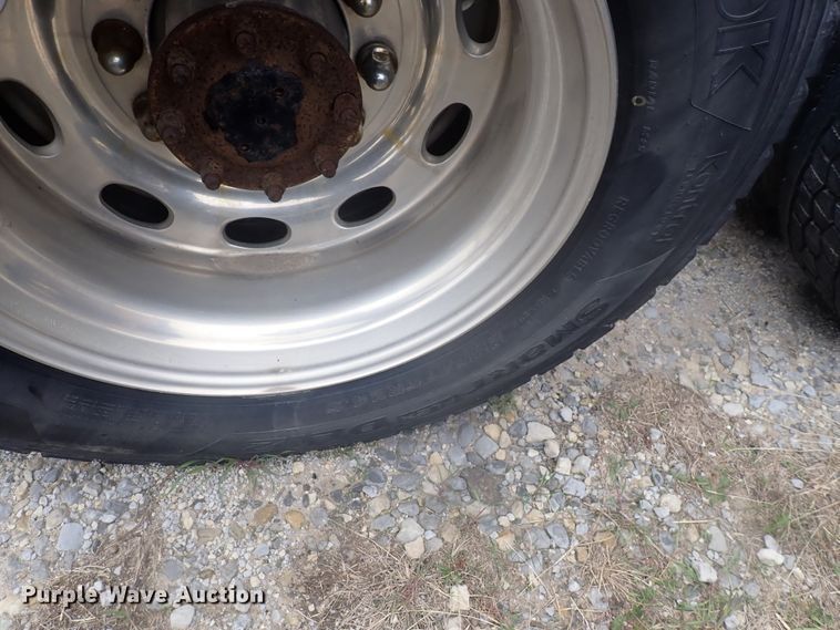 image for item DJ5538 2007 Kenworth T600  semi truck