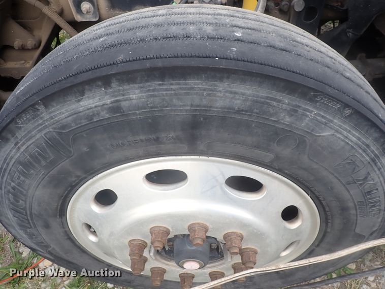 image for item DJ5538 2007 Kenworth T600  semi truck