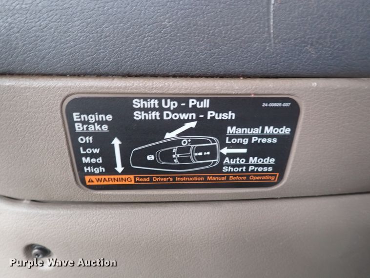 image for item DJ5542 2014 Freightliner Cascadia  semi truck