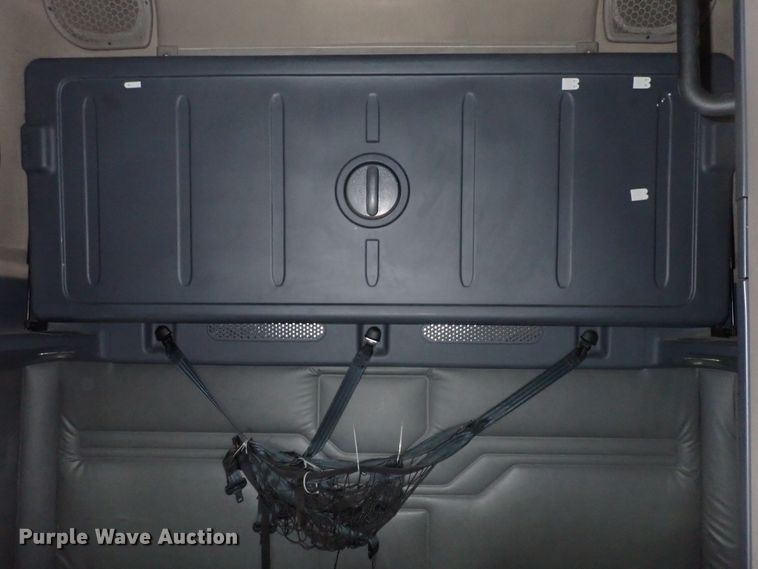 image for item DJ5542 2014 Freightliner Cascadia  semi truck