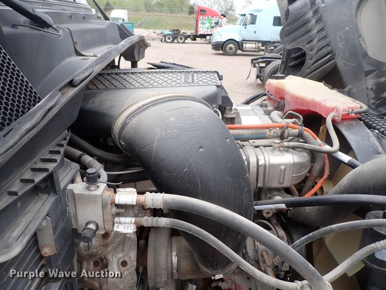 image for item DJ5542 2014 Freightliner Cascadia  semi truck