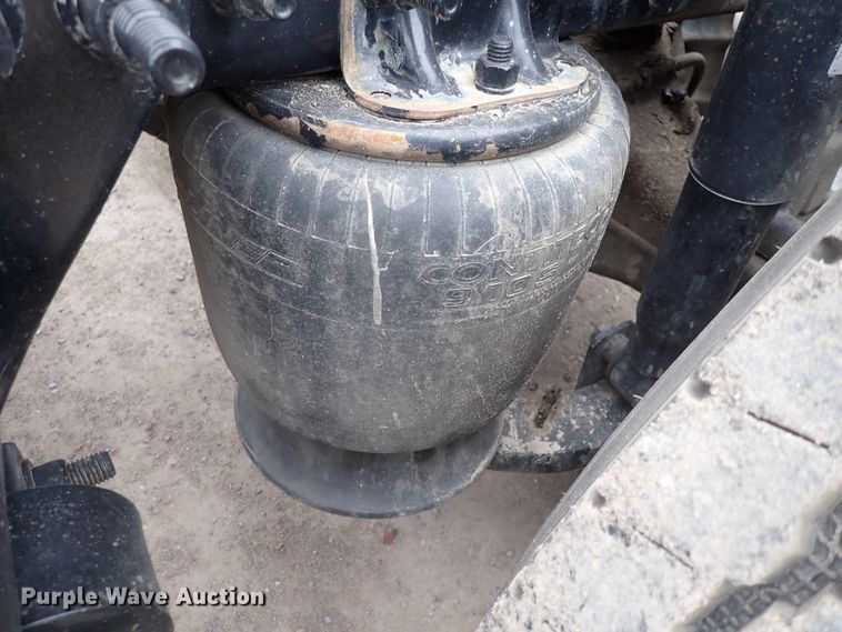 image for item DJ5542 2014 Freightliner Cascadia  semi truck