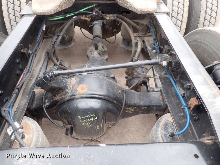 image for item DJ5542 2014 Freightliner Cascadia  semi truck