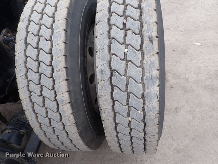 image for item DJ5542 2014 Freightliner Cascadia  semi truck