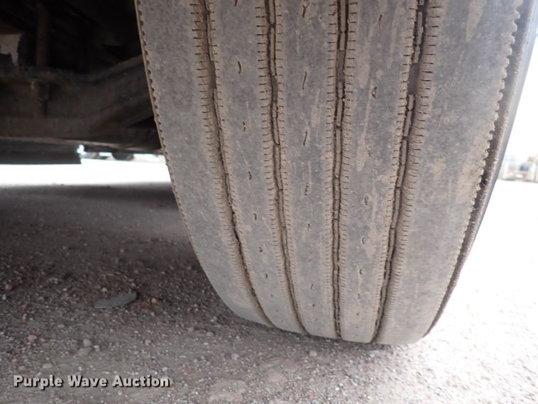 image for item DJ5542 2014 Freightliner Cascadia  semi truck