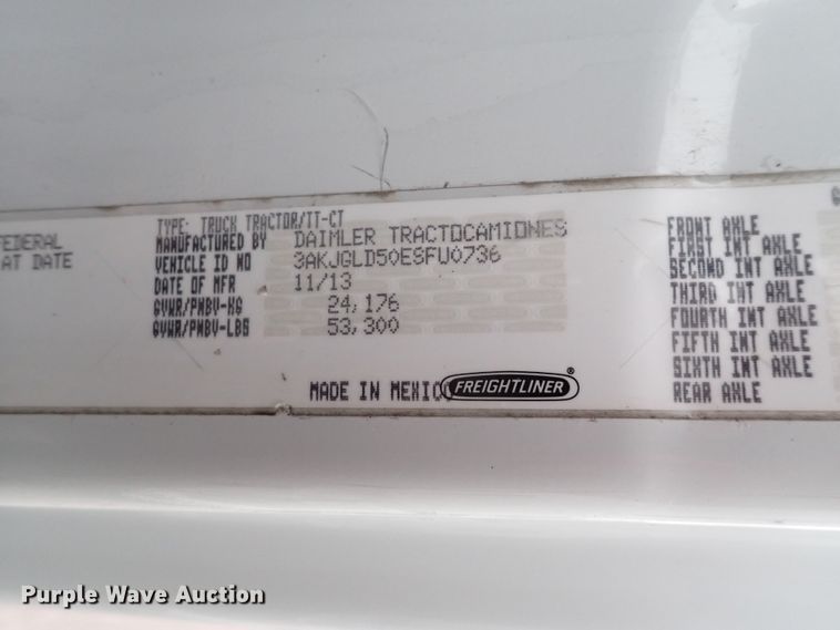 image for item DJ5542 2014 Freightliner Cascadia  semi truck