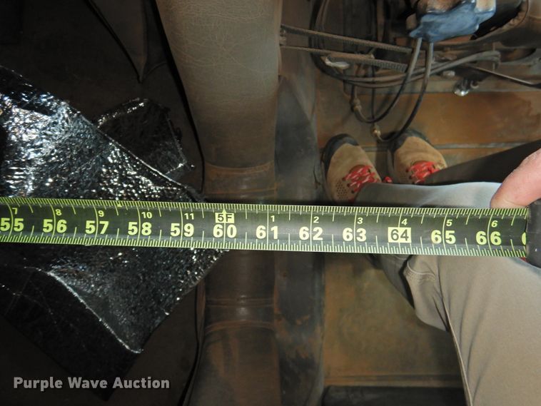 image for item DJ8439 1995 International 9200  semi truck