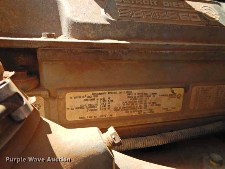 image for item DJ8439 1995 International 9200  semi truck