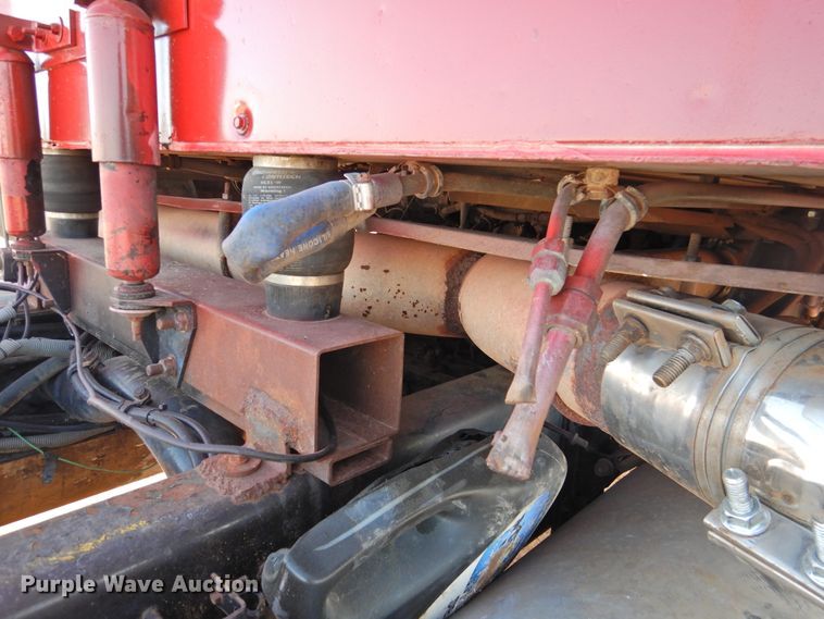 image for item DJ8470 2001 Western Star 4964FX  semi truck