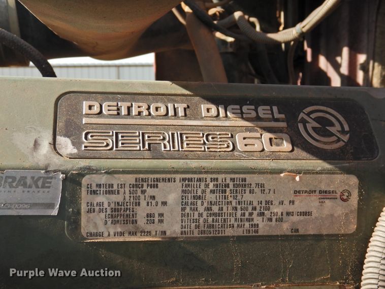 image for item DJ8470 2001 Western Star 4964FX  semi truck