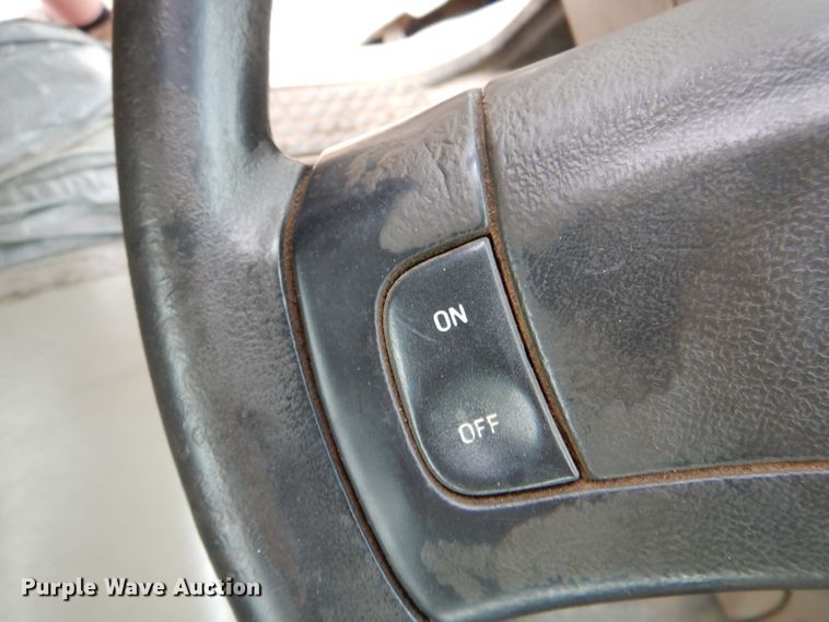 image for item DJ8748 2001 Sterling A9500  semi truck