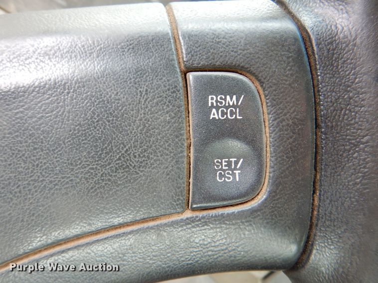 image for item DJ8748 2001 Sterling A9500  semi truck