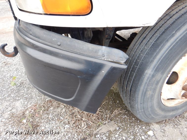 image for item DJ8748 2001 Sterling A9500  semi truck