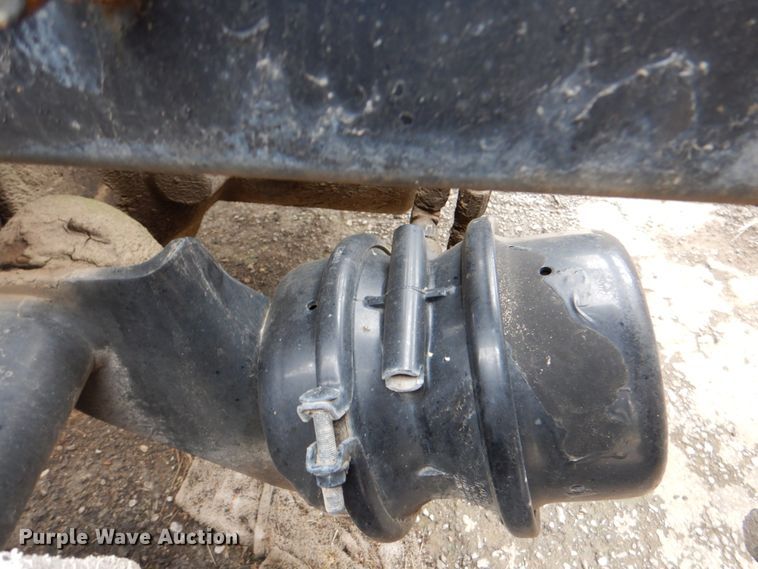 image for item DJ8748 2001 Sterling A9500  semi truck