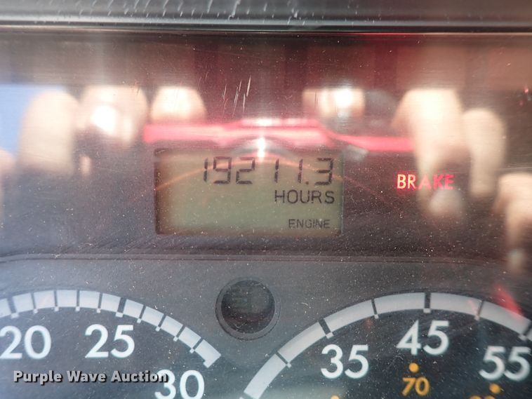 image for item DK4678 2013 Freightliner Cascadia  semi truck