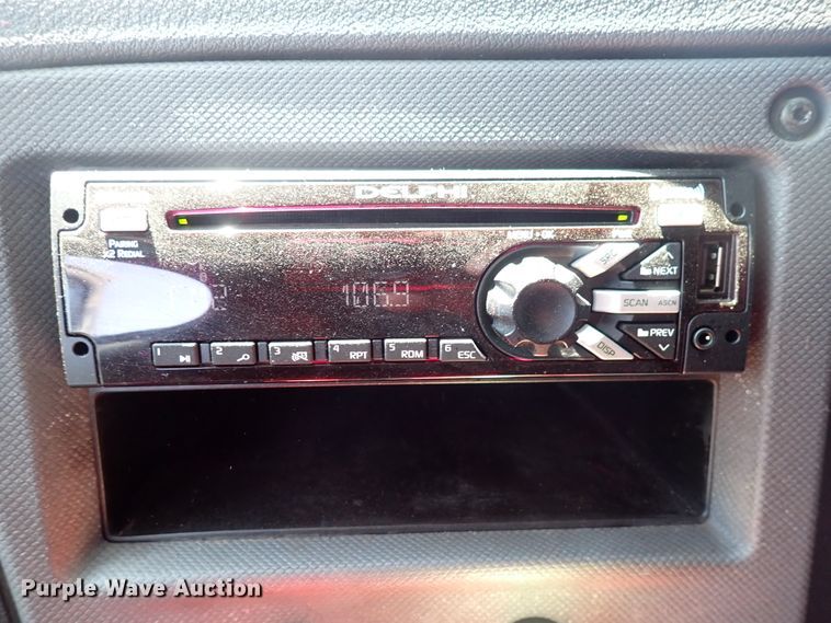 image for item DK4678 2013 Freightliner Cascadia  semi truck