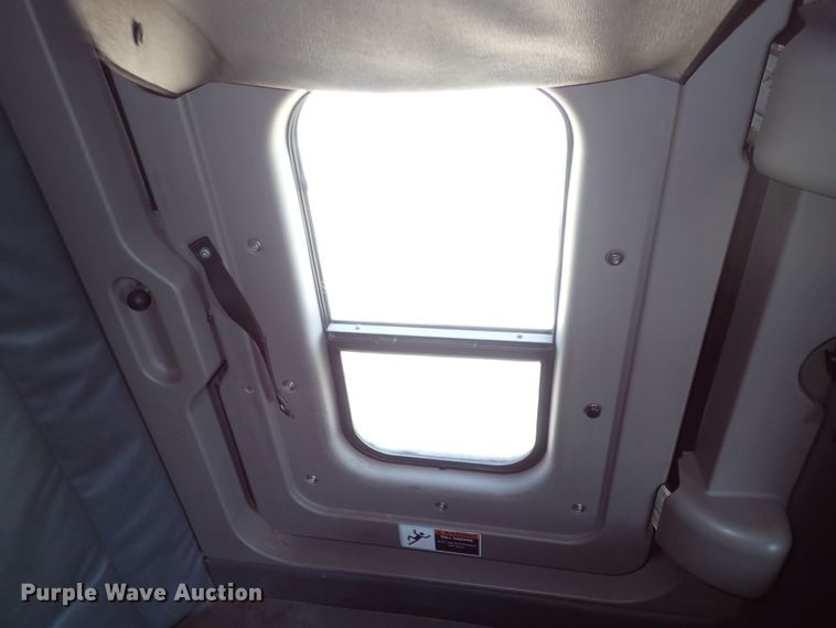 image for item DK4678 2013 Freightliner Cascadia  semi truck