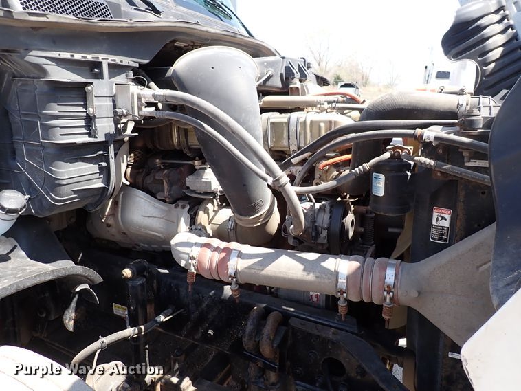 image for item DK4678 2013 Freightliner Cascadia  semi truck