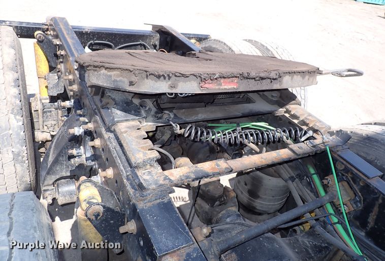 image for item DK4678 2013 Freightliner Cascadia  semi truck