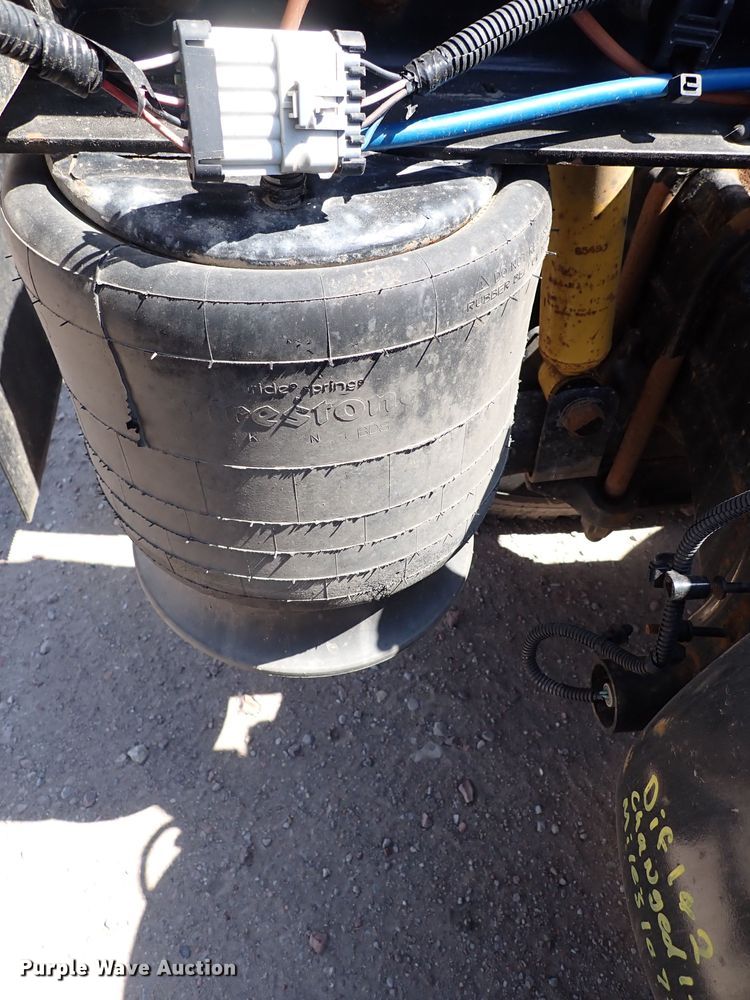 image for item DK4678 2013 Freightliner Cascadia  semi truck