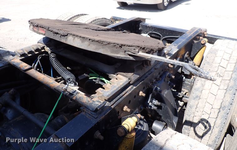 image for item DK4678 2013 Freightliner Cascadia  semi truck