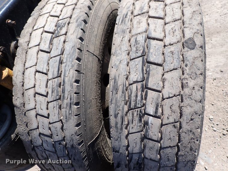 image for item DK4678 2013 Freightliner Cascadia  semi truck