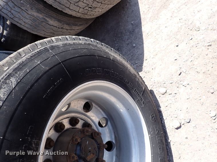 image for item DK4678 2013 Freightliner Cascadia  semi truck