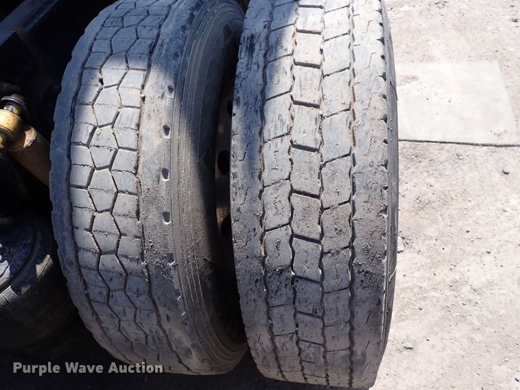 image for item DK4678 2013 Freightliner Cascadia  semi truck