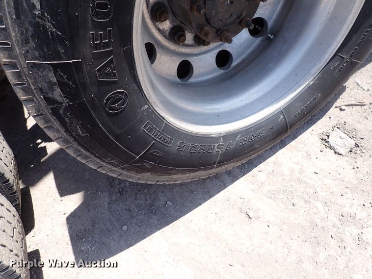 image for item DK4678 2013 Freightliner Cascadia  semi truck