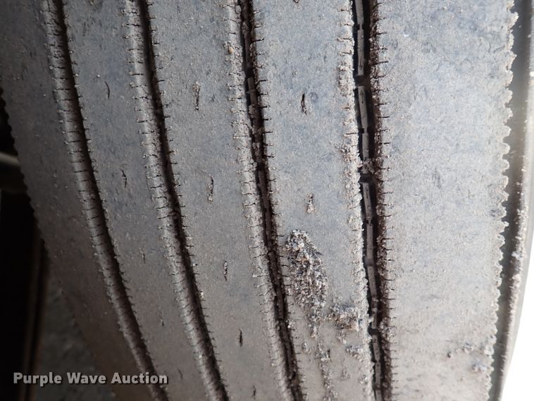 image for item DK4678 2013 Freightliner Cascadia  semi truck