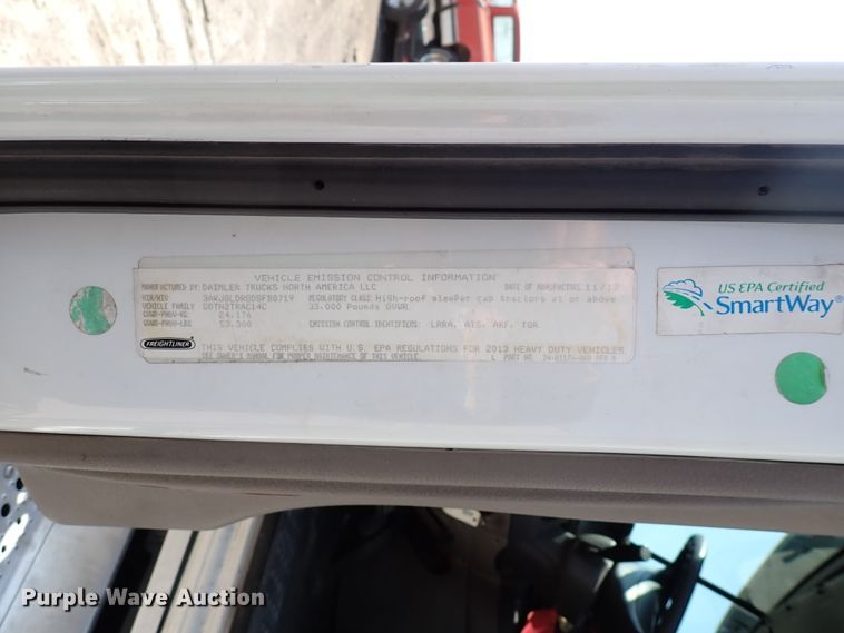 image for item DK4678 2013 Freightliner Cascadia  semi truck