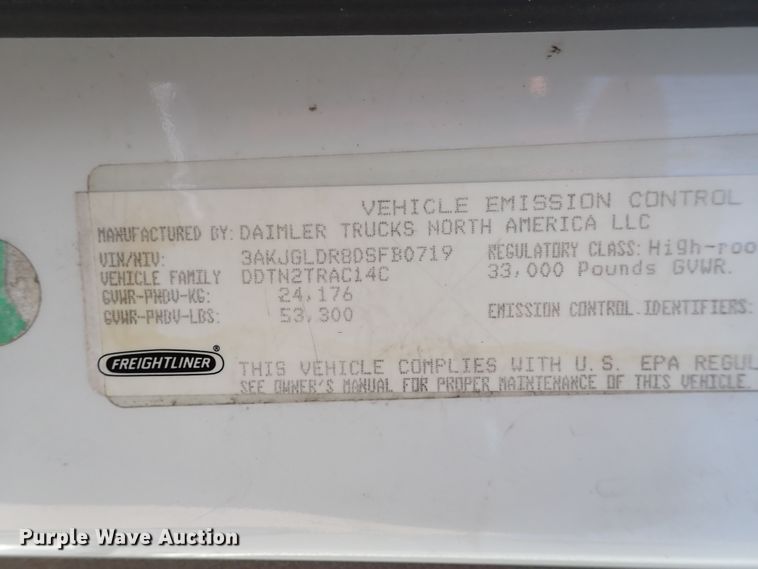 image for item DK4678 2013 Freightliner Cascadia  semi truck