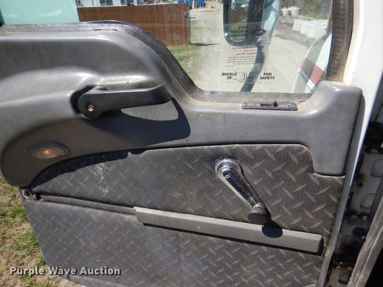 image for item DK5565 2010 Mack CXU  semi truck