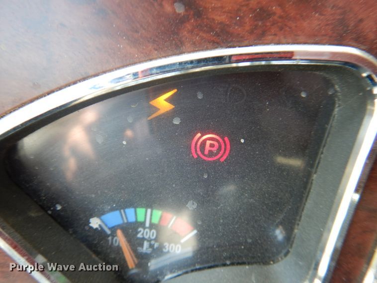 image for item DK5565 2010 Mack CXU  semi truck