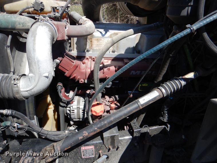 image for item DK5565 2010 Mack CXU  semi truck