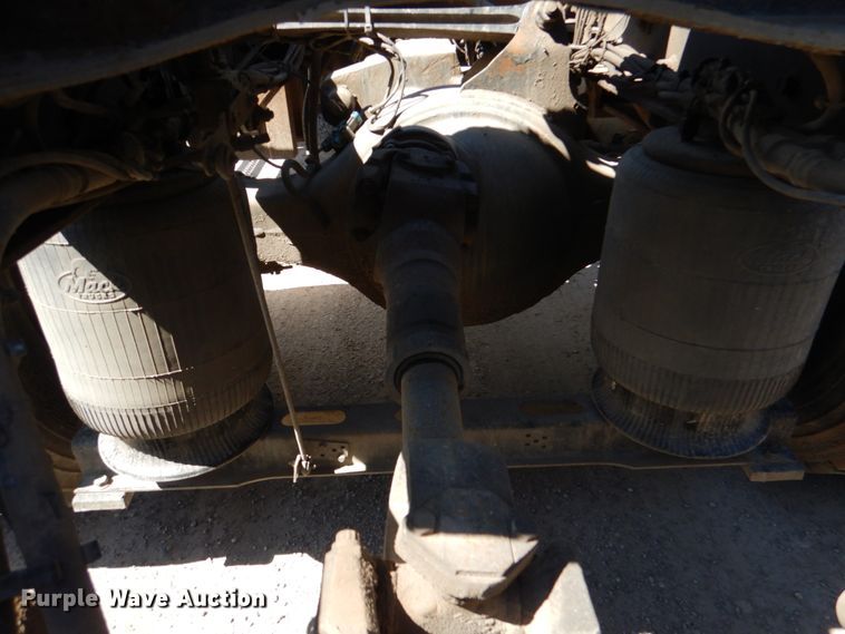 image for item DK5565 2010 Mack CXU  semi truck