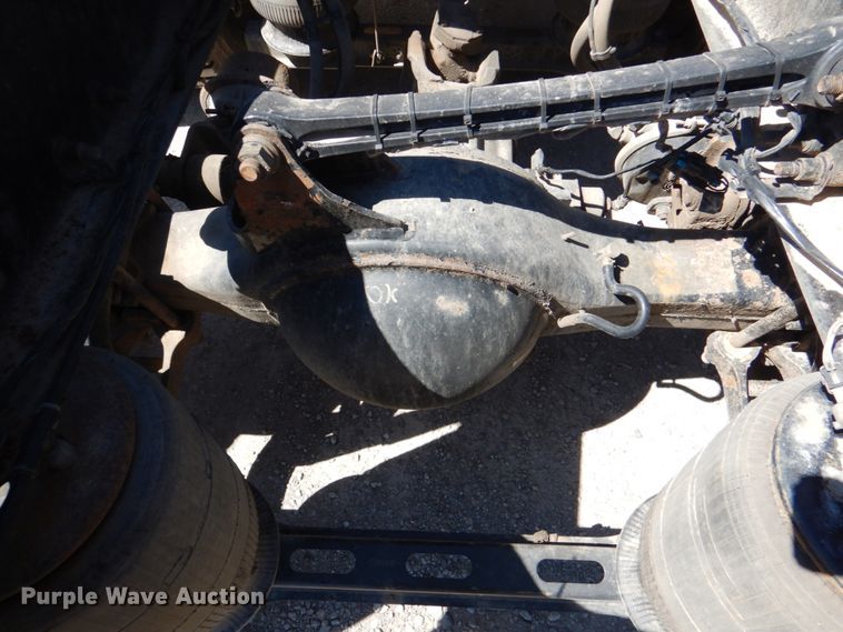 image for item DK5565 2010 Mack CXU  semi truck