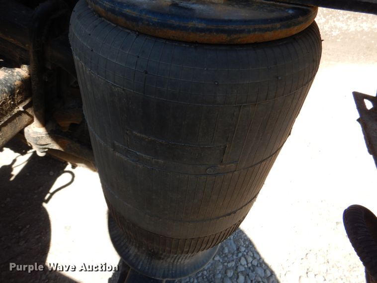 image for item DK5565 2010 Mack CXU  semi truck